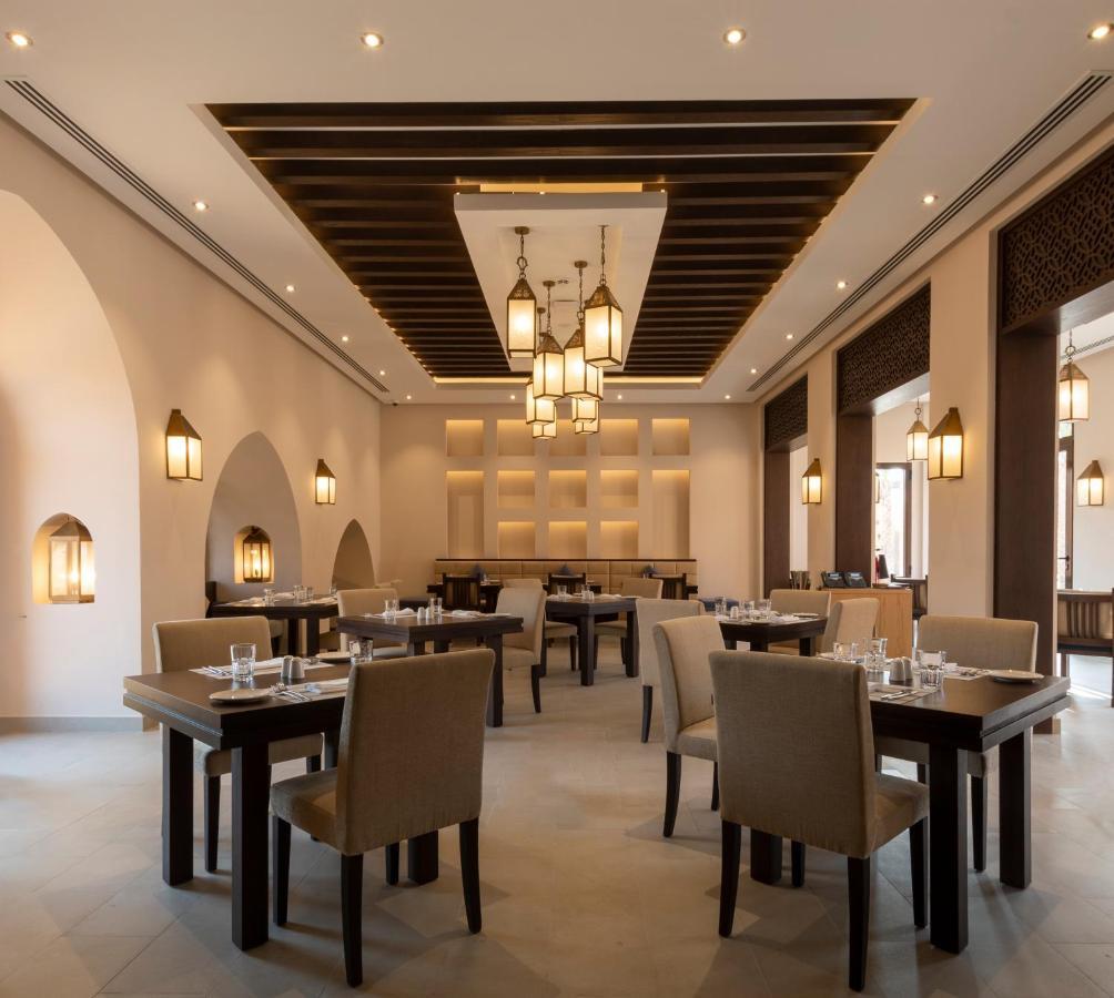 Hotel Al Badayer Retreat By Sharjah Collection Margham Exteriér fotografie The restaurant at the Ritz-Carlton, Dubai