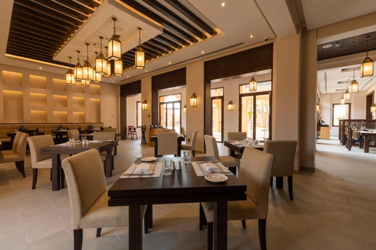 Hotel Al Badayer Retreat By Sharjah Collection Margham Exteriér fotografie The restaurant at the Ritz-Carlton, Bahrain