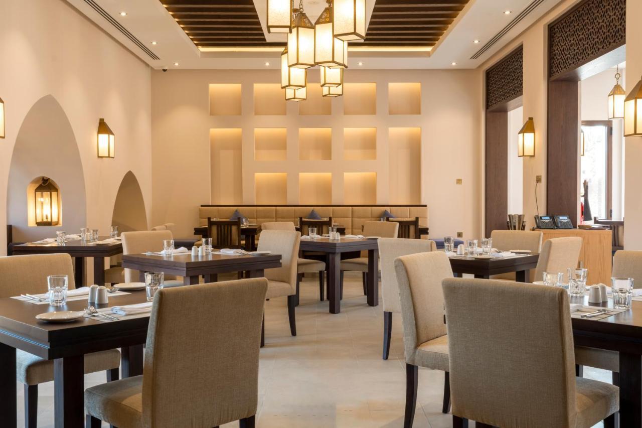 Hotel Al Badayer Retreat By Sharjah Collection Margham Exteriér fotografie The restaurant at the Ritz-Carlton, Bahrain
