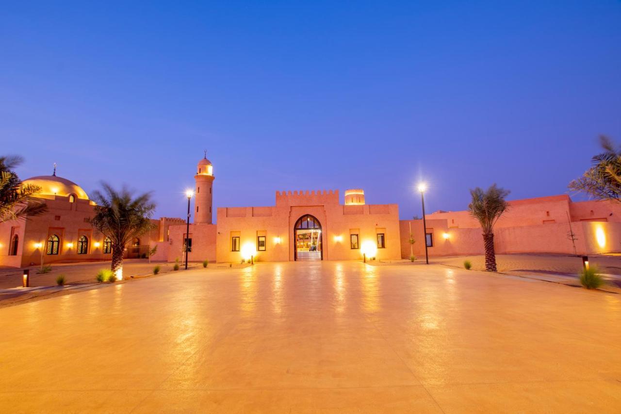 Hotel Al Badayer Retreat By Sharjah Collection Margham Exteriér fotografie The main entrance of the hotel