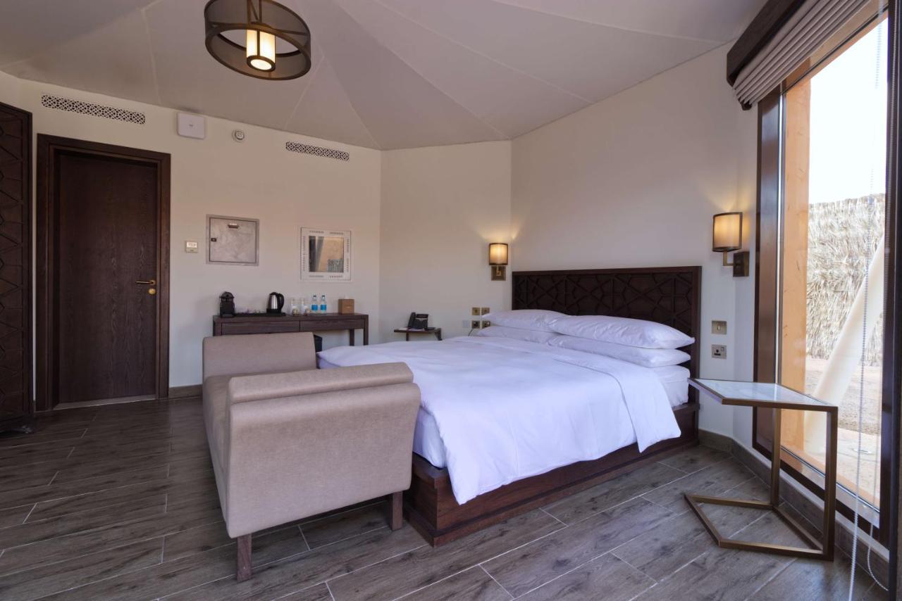Hotel Al Badayer Retreat By Sharjah Collection Margham Exteriér fotografie A bedroom at the Al Maha Desert Resort