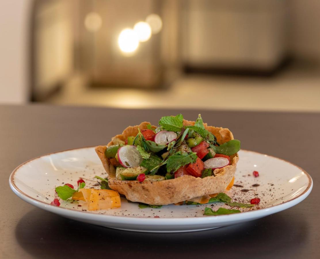 Hotel Al Badayer Retreat By Sharjah Collection Margham Exteriér fotografie Israeli salad